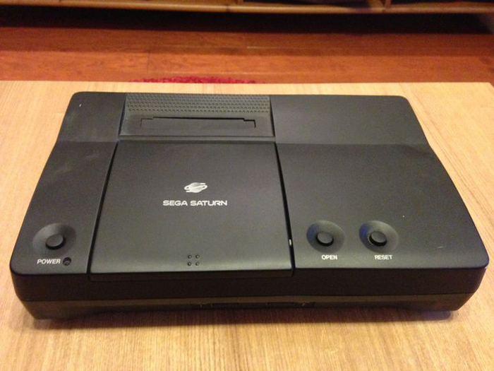Sega Pluto. Вторая версия консоли Sega Saturn со встроенным модемом NetLink