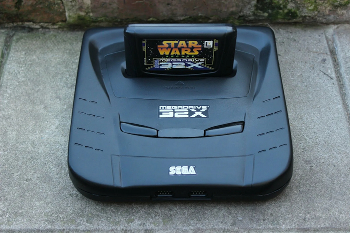 Sega Neptune которая должна была совместить в себе функционал Mega Drive/Genesis и 32X
