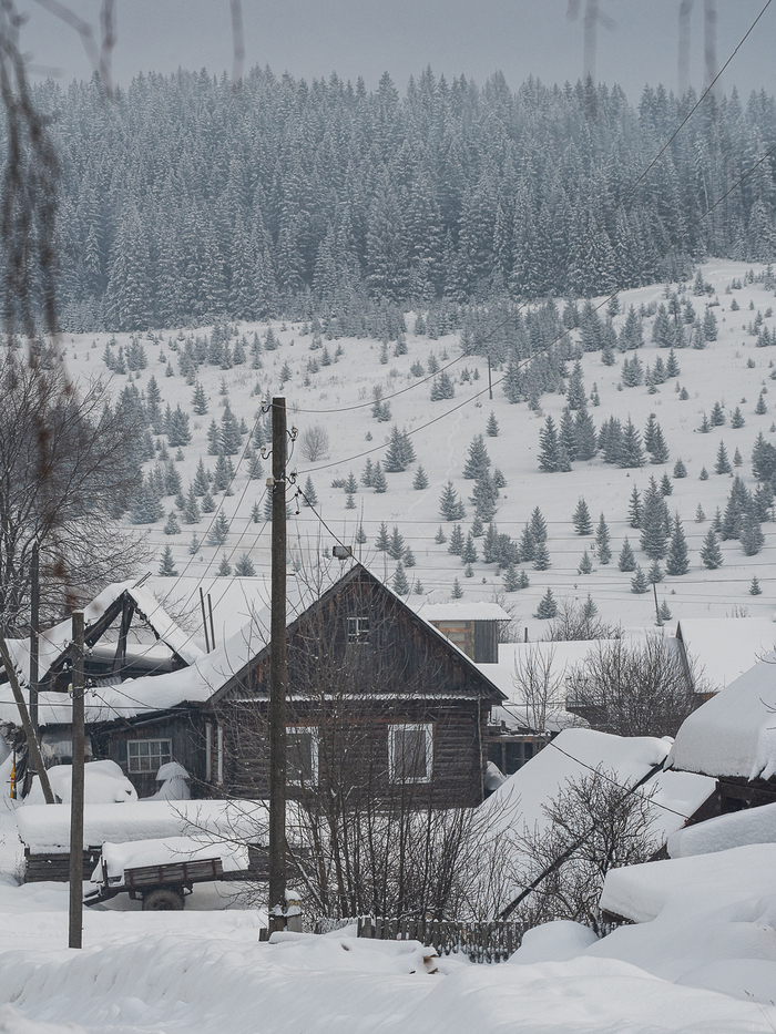 Зима в селе Кусье-Александровском, расположенном в Горнозаводском районе Пермского края