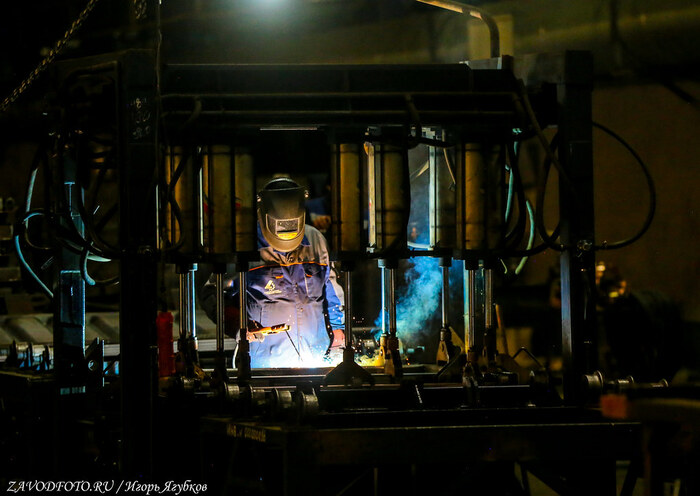 Из серии «Именно они делают Россию великой» - снято мной на Орском вагоноремонтном заводе (Орский ВРЗ)