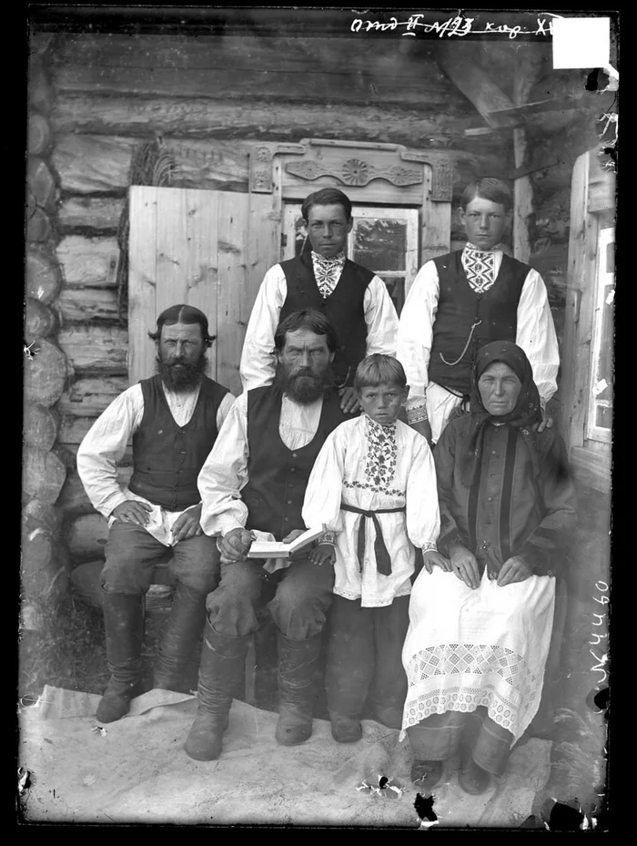 The Khlyst family from the village of Selivanikha, Minusinsk district, Yenisei province - My, Question, Ask Peekaboo, История России, Российская империя