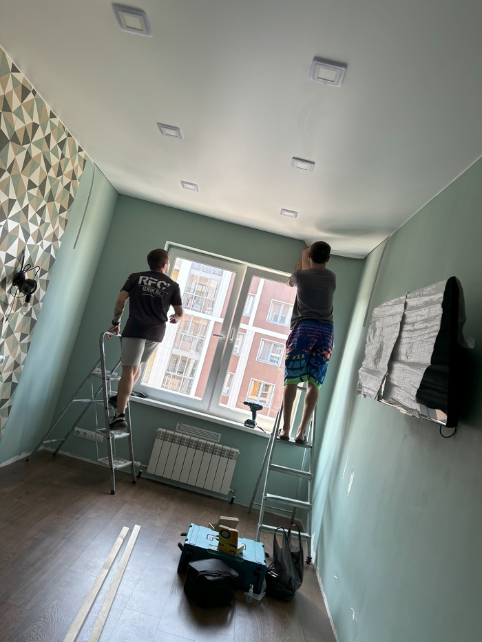 Ребята приехали и приступили к необходимой задачи !