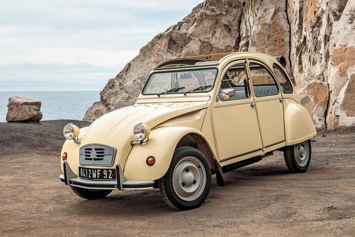  Citroen 2CV   
