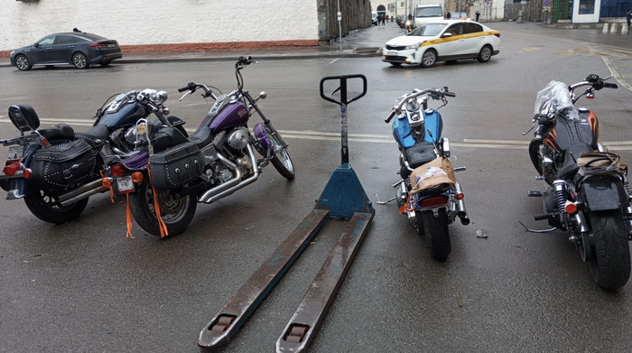 Когда пытаешься влиться в новый коллектив на работе