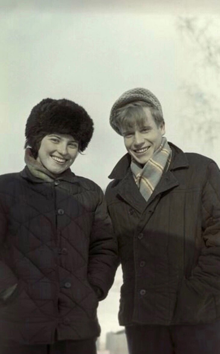 Строительство железной дороги Абакан-Тайшет. Молодые строители дороги приехали в Сибирь по комсомольским путевкам, 1965 год