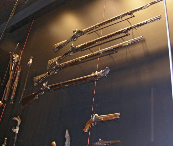 Огнестрельное оружие защитников Ачеха.