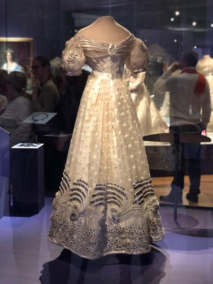 ������ ������� �������� �������� � ���������� �������� ���������, ������� ����� ������� � ������ �������������� ����. ����� ������ ������������ ������������ �� ������� ��������� �������. �������� ��������� ����� �� ��������� � ��������� �������.