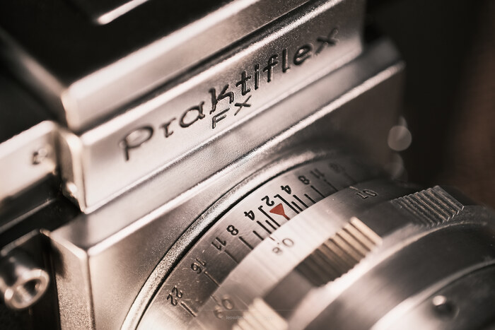 Плёночная камера Praktiflex FX и объектив Carl Zeiss Jena Biotar 58 mm. f2