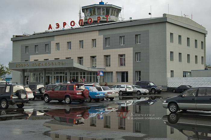 Один наш затесался...