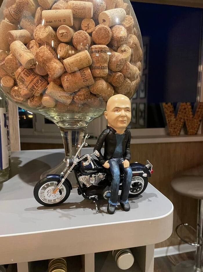    ))) ,  ,  , 