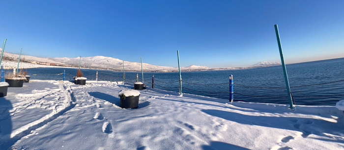 Зимний Ван с какого-то пирса