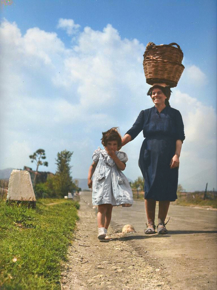 Осколки истории : Интересные и редкие ретро-фотографии Европы. 20 раскрашенных фотографий ХХ века. Часть XV Старое фото, Историческое фото, Фотография, Европа, Греция, Германия, Италия, Испания, Швейцария, Нидерланды (Голландия), Норвегия, 20 век, Колоризация, Длиннопост