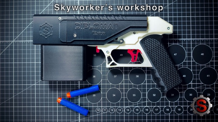 Пистоля стреляет Nerf