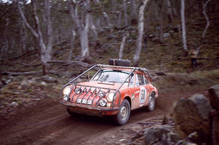 (2).     Porsche 911 S   2 , 162 ..      9-  5- ,    4-.