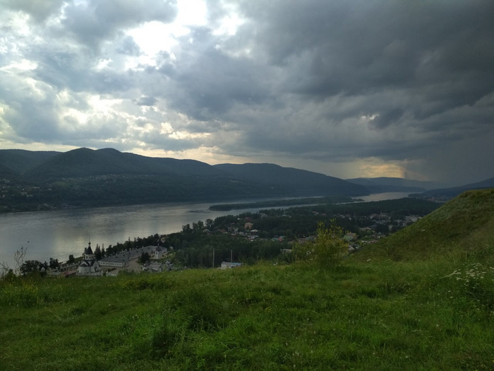 "Красивый берег"