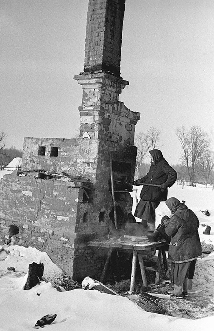 Cooking in Wartime Mothers of our mothers A deep bow, to the very ground - War, The Great Patriotic War, Mum, Children, The photo, Old photo, Historical photo