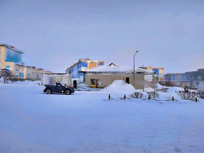 - Чувак, что это за машина в Анадыре?