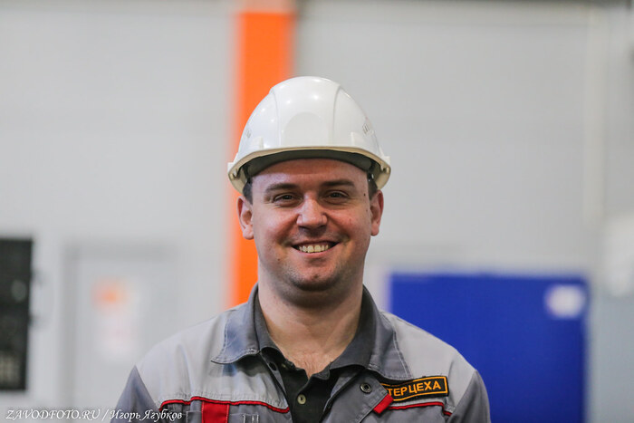 Из серии «Именно они делают Россию великой» - снято мной на заводе ООО «Инженерные технологии» (Оренбург)