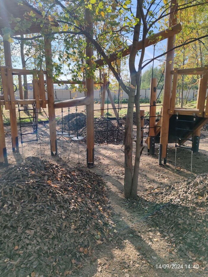 Ещё детская площадка