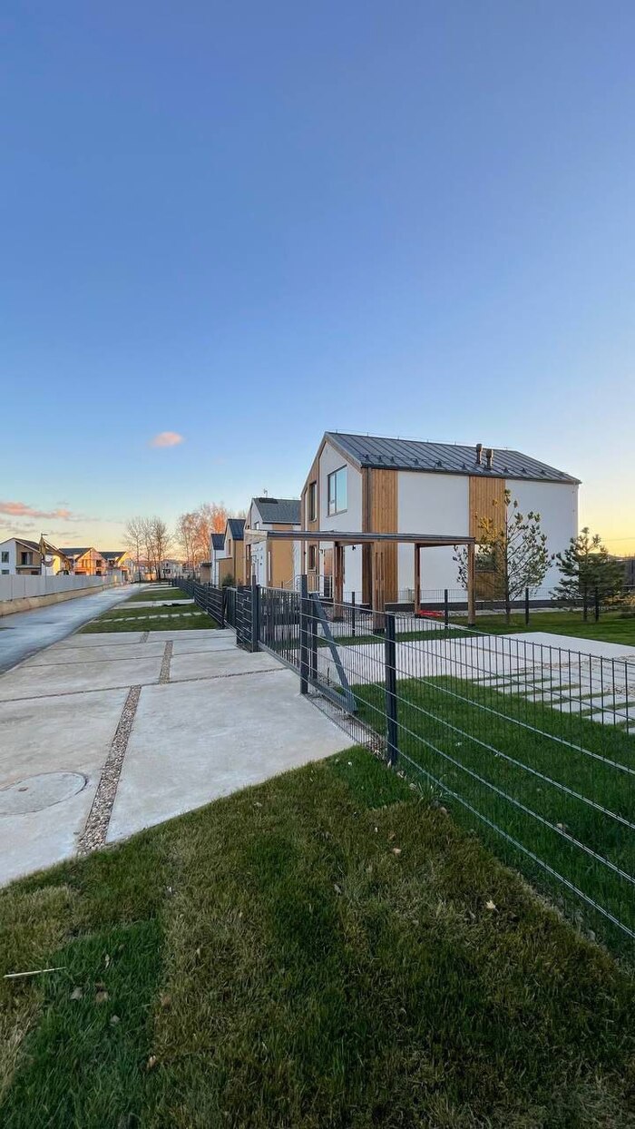 Казармы же, сразу понятно