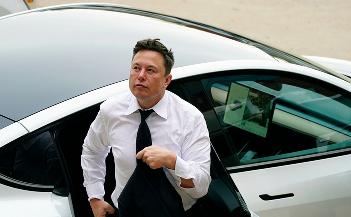 Тесла проваливает год Маск снова обещает