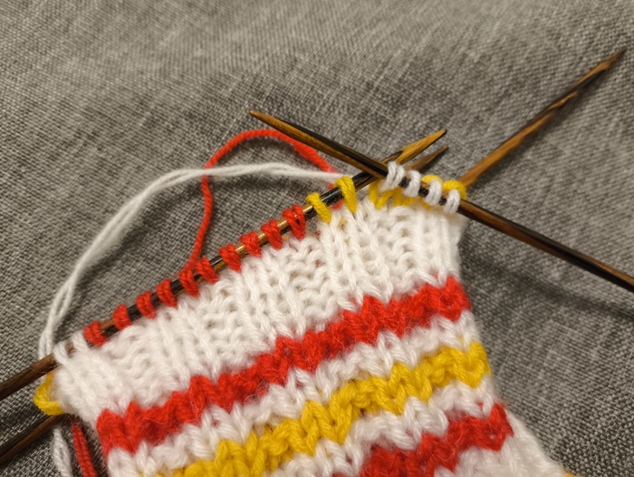 Бег по спирали от хвостика до хвостика, на первый-второй рассчитайсь!