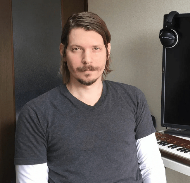 Какой-то безызвестный гаражный программист.