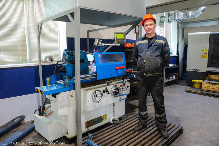 Из серии «Именно они делают Россию великой» - снято мной на заводе ООО «Инженерные технологии» (Оренбург)