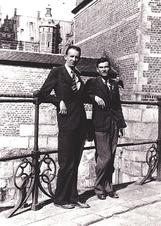 Анатолий Левицкий (справа) в Париже, 1930-е гг.