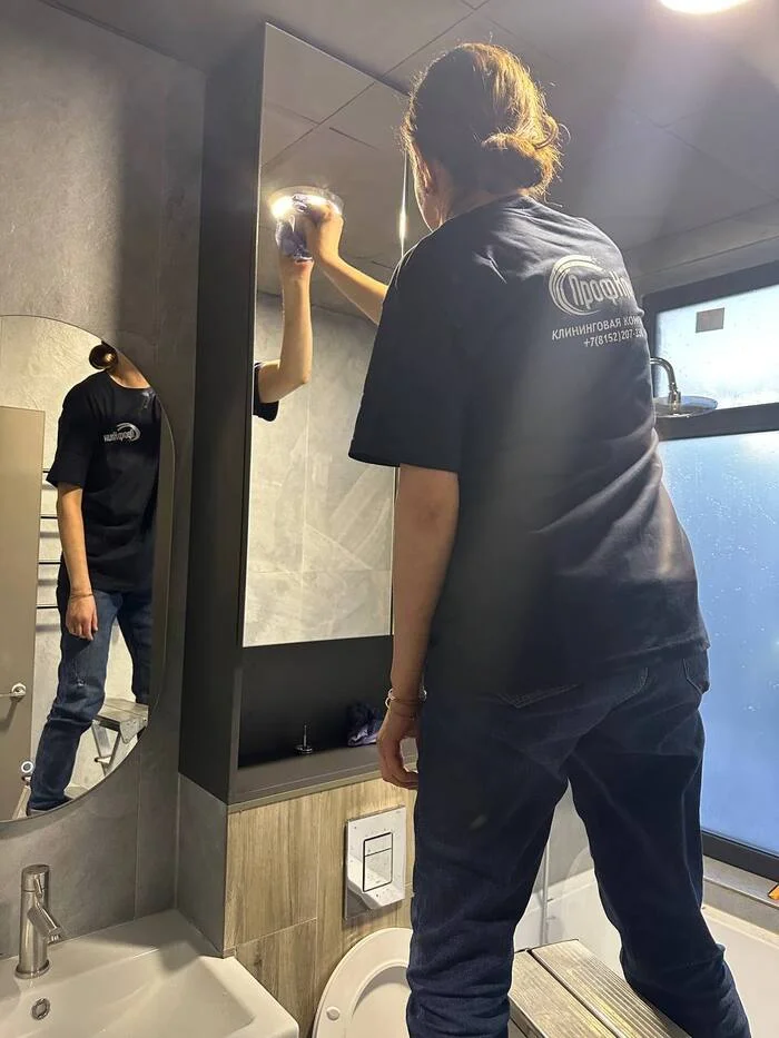Three employees of the Prof Klin cleaning service spent three days cleaning the hostel after renovations - Delivery, Post office, Cellular operators, Service, Courier, VKontakte (link), Longpost