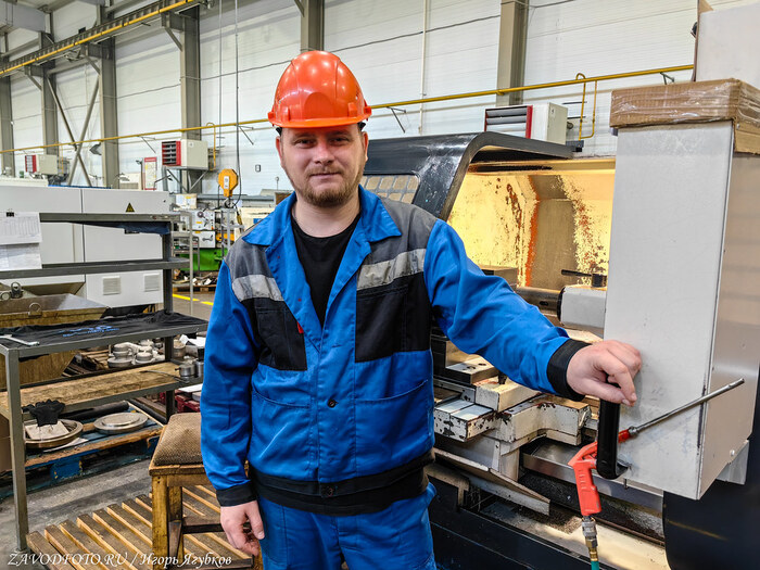 Из серии «Именно они делают Россию великой» - снято мной на заводе ООО «Инженерные технологии» (Оренбург)