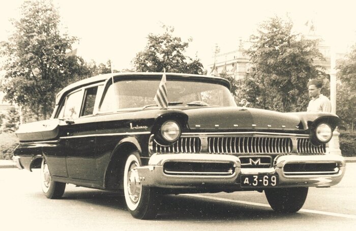 Что не так с автомобильными номерами в фильмах Леонида Гайдая? Актеры и актрисы, Знаменитости, Советские актеры, Автор, Фото со съемок, Советское кино, СССР, Машина, Интересные факты о кино, Юмор, Леонид Гайдай, Telegram (ссылка), Длиннопост, Фильмы, Классика, Видео, Короткие видео Что не так с автомобильными номерами в фильмах Леонида Гайдая? Актеры и актрисы, Знаменитости, Советские актеры, Автор, Фото со съемок, Советское кино, СССР, Машина, Интересные факты о кино, Юмор, Леонид Гайдай, Telegram (ссылка), Длиннопост, Фильмы, Классика, Видео, Короткие видео