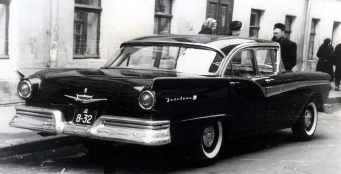 Что не так с автомобильными номерами в фильмах Леонида Гайдая? Актеры и актрисы, Знаменитости, Советские актеры, Автор, Фото со съемок, Советское кино, СССР, Машина, Интересные факты о кино, Юмор, Леонид Гайдай, Telegram (ссылка), Длиннопост, Фильмы, Классика, Видео, Короткие видео Что не так с автомобильными номерами в фильмах Леонида Гайдая? Актеры и актрисы, Знаменитости, Советские актеры, Автор, Фото со съемок, Советское кино, СССР, Машина, Интересные факты о кино, Юмор, Леонид Гайдай, Telegram (ссылка), Длиннопост, Фильмы, Классика, Видео, Короткие видео