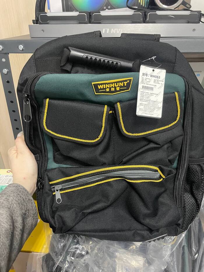 Серьезная морда, возможно даже ВДВ-шник