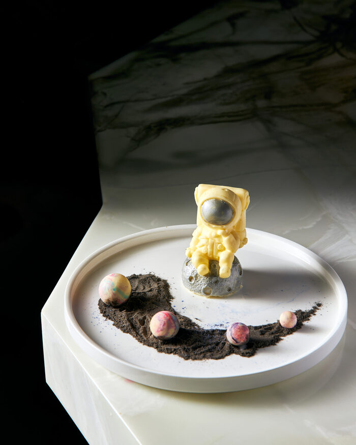 Вот из-за этой красоты в раздел «Космос как искусство» рассказ про «Антарес» в пост и попал на этой неделе. Фото с сайта ресторана.