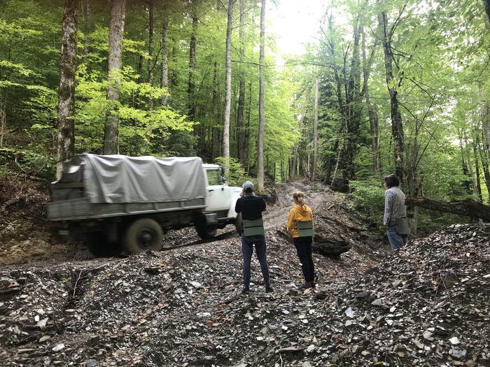 Часть пути мы ехали на ГАЗе.