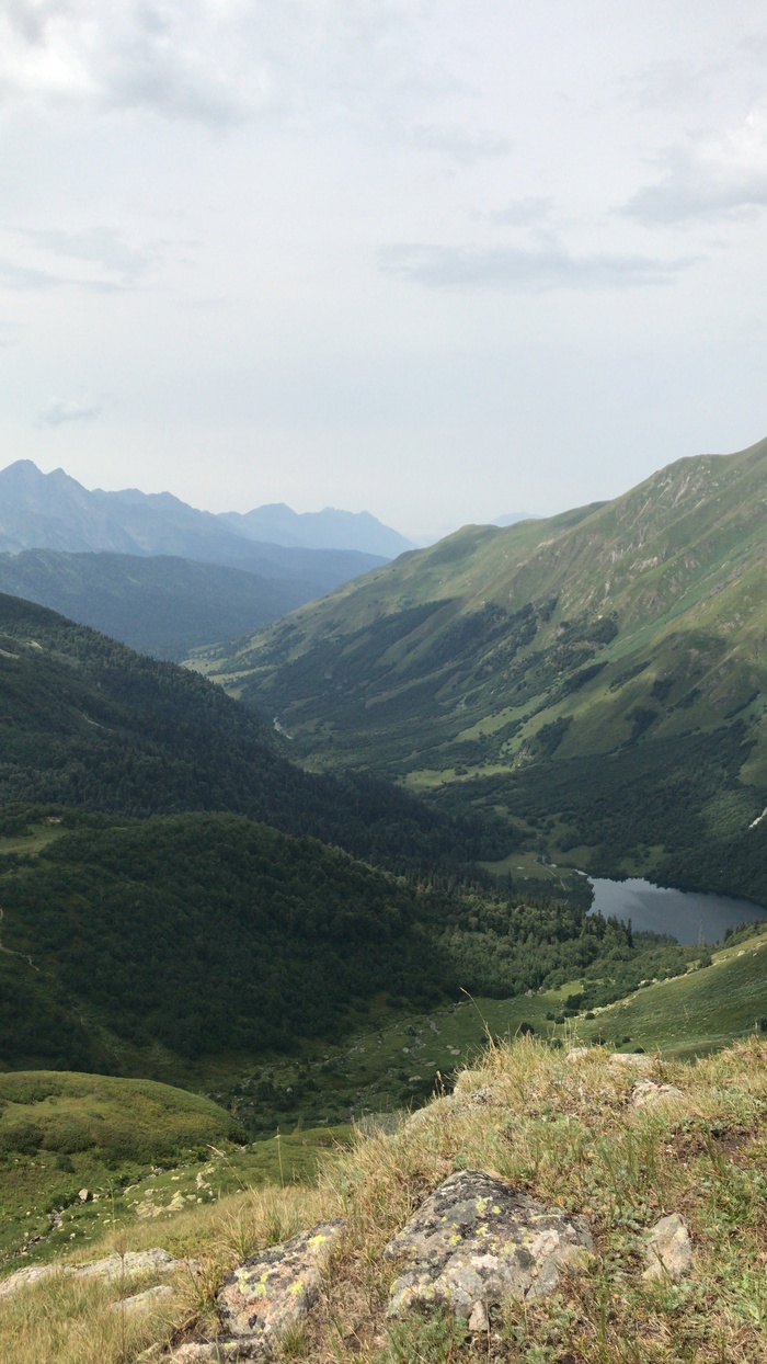 Вид на озеро Кардывач со стороны пути на оз. Синеокое.