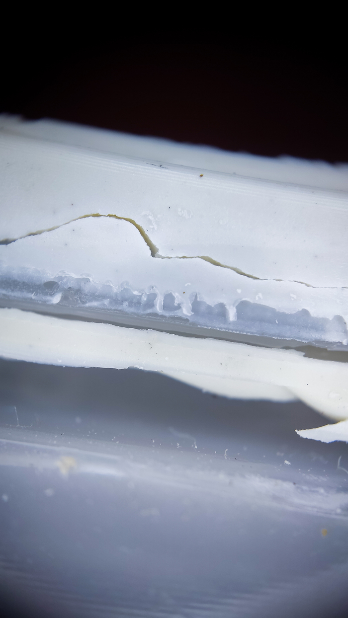 НА такую жижу клеят рассеиватели