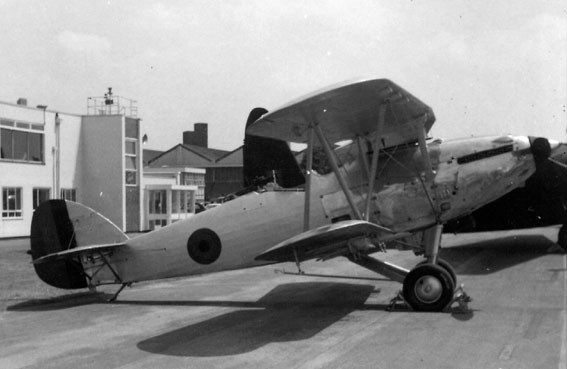 1938  Hawker Hind     .    28 .