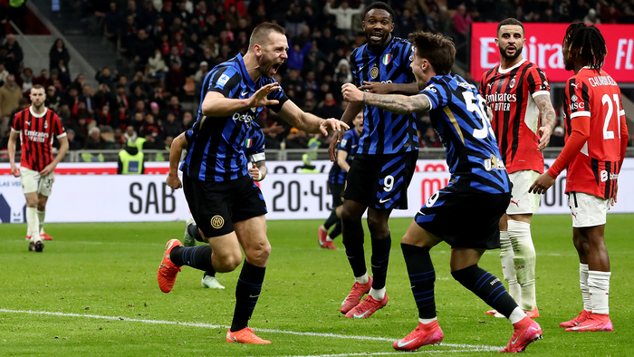 <a href="https://pikabu.ru/story/futbolnyiy_daydzhest_vyikhodnyikh_4_31_yanvarya3_fevralya_12337881?u=https%3A%2F%2Fwww.legaseriea.it%2Fen%2Fmedia%2Fserie-a%2Fde-vrij-s-equalizer-in-slow-motion-144566n0k5b290&t=%D0%98%D1%81%D1%82%D0%BE%D1%87%D0%BD%D0%B8%D0%BA%20%D1%84%D0%BE%D1%82%D0%BE&h=1548fa55f49b97eb5a636f591c6c0f081cde56b6" title="https://www.legaseriea.it/en/media/serie-a/de-vrij-s-equalizer-in-slow-motion-144566n0k5b290" target="_blank" rel="nofollow noopener">Источник фото</a>