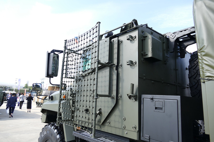 Такие экраны вполне попадаются на фронте.