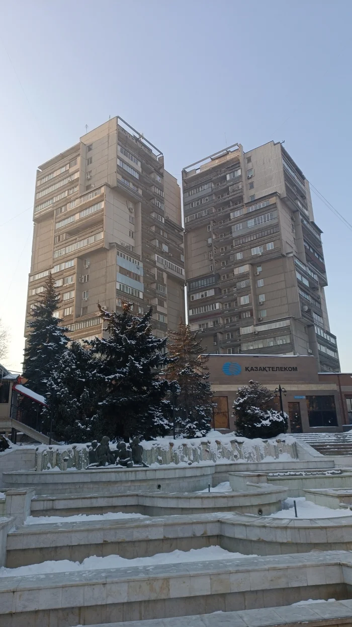 Самый странный дом в Алматы Алматы, Архитектура, Дом, Странности, Фотография