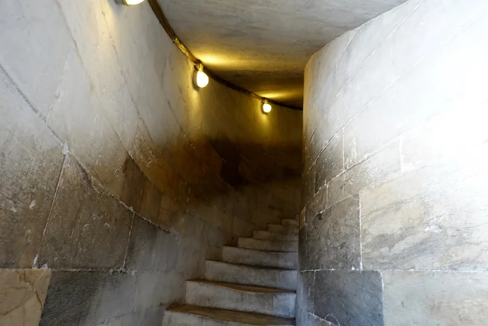 Пизанская башня. Как она выглядит внутри Пизанская башня, Италия, Достопримечательности, Познавательно, Вокруг света, Страны, Видео, YouTube, Длиннопост