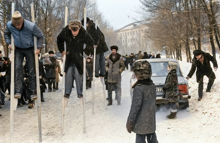 Ностальгические фотографии Советских зимних забав и просто интересных снимков. 20 раскрашенных фотографий. Часть II Старое фото, Фотография, СССР, Детство в СССР, 60-е, 70-е, 80-е, Зима, Колоризация, Длиннопост