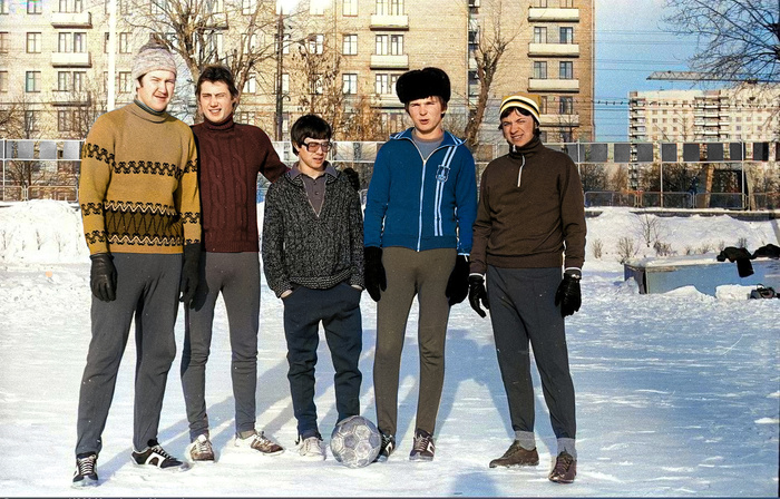 Ностальгические фотографии Советских зимних забав и просто интересных снимков. 20 раскрашенных фотографий. Часть II Старое фото, Фотография, СССР, Детство в СССР, 60-е, 70-е, 80-е, Зима, Колоризация, Длиннопост