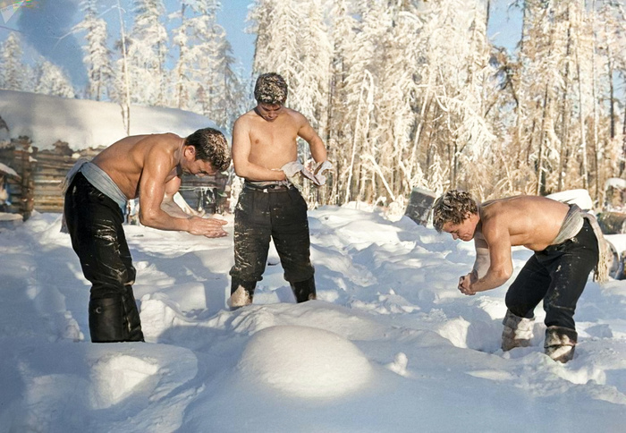 Ностальгические фотографии Советских зимних забав и просто интересных снимков. 20 раскрашенных фотографий. Часть II Старое фото, Фотография, СССР, Детство в СССР, 60-е, 70-е, 80-е, Зима, Колоризация, Длиннопост