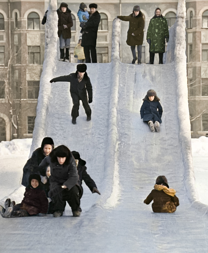 Ностальгические фотографии Советских зимних забав и просто интересных снимков. 20 раскрашенных фотографий. Часть II Старое фото, Фотография, СССР, Детство в СССР, 60-е, 70-е, 80-е, Зима, Колоризация, Длиннопост