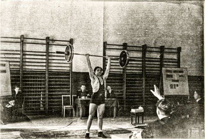 Ответ на пост «Ответ на пост "Фотография деда, 1960-е"»