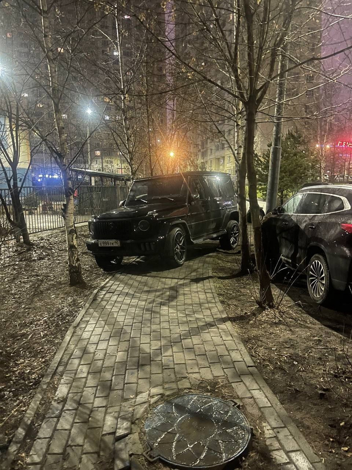 Поприветствуем, тут двойное бинго, жизнь в химках и такая вот парковка