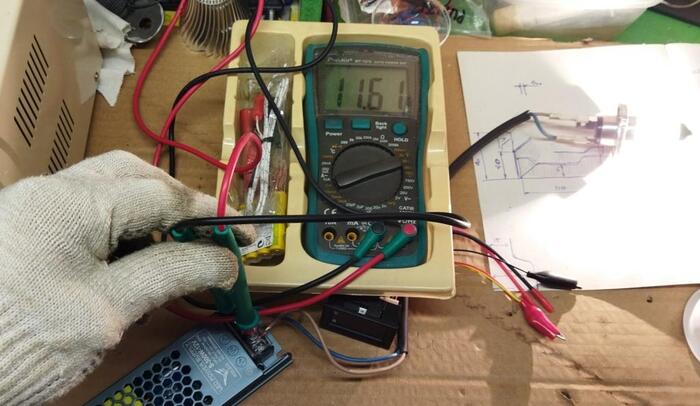  БП 12В 25А 300Вт не тянет лампочку и 60Вт INGF